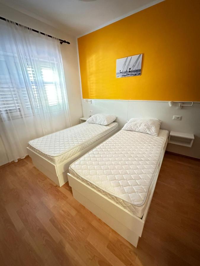 Apartments With A Parking Space Mali Lošinj Zewnętrze zdjęcie