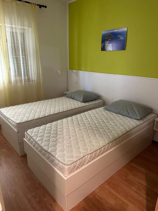 Apartments With A Parking Space Mali Lošinj Zewnętrze zdjęcie
