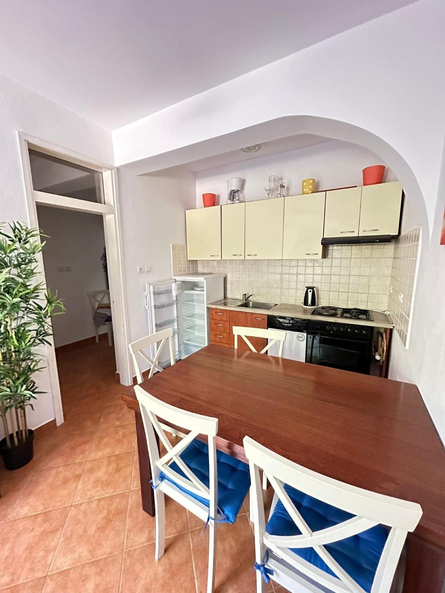 Apartments With A Parking Space Mali Lošinj Pokój zdjęcie